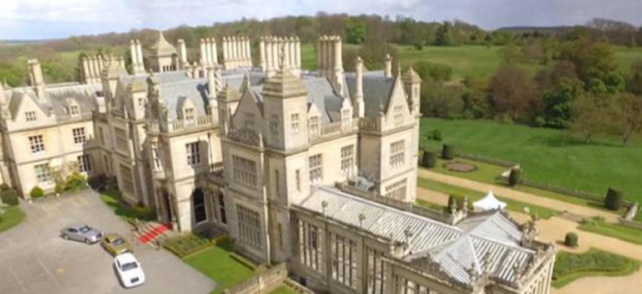 Stoke Rochford Hall Грантъм Екстериор снимка